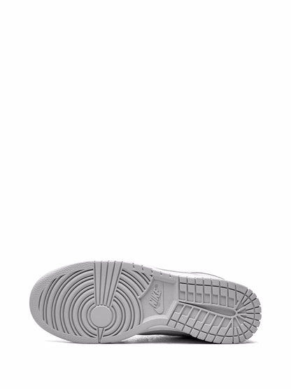 Nike SB Dunks Low "White Grey Fog"